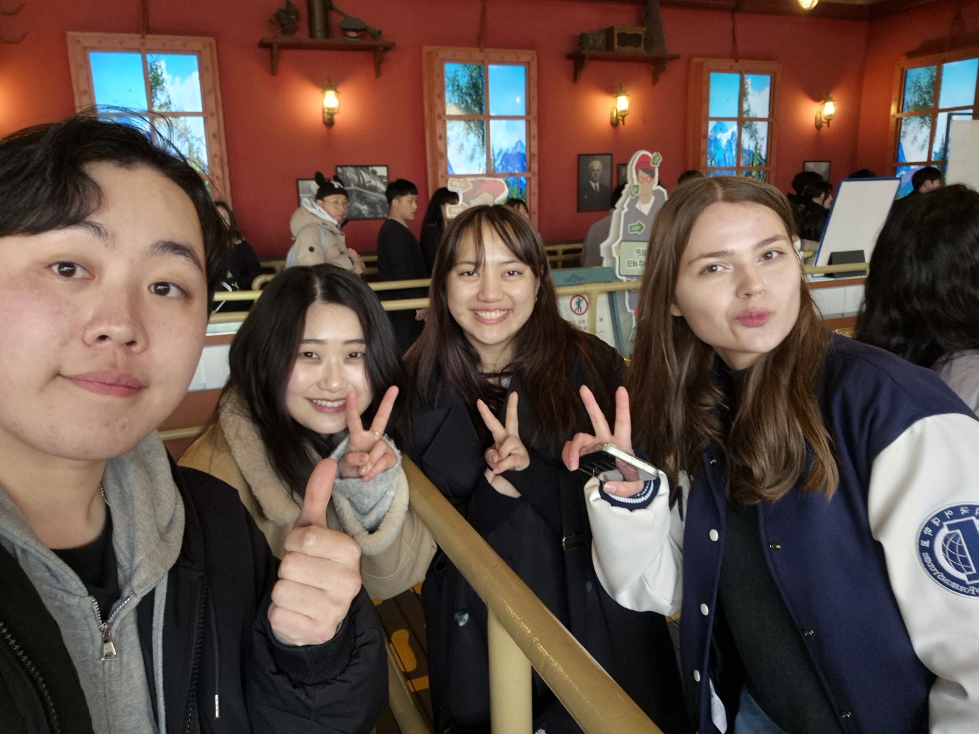 허진석, 김주영, 인디라, 다샤.jpg image